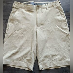 BEN HOGAN mens sized 30 beige golf shorts